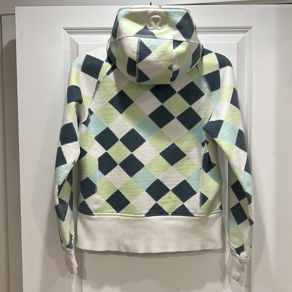 Lululemon Scuba Hoodie - Picture 6 of 6